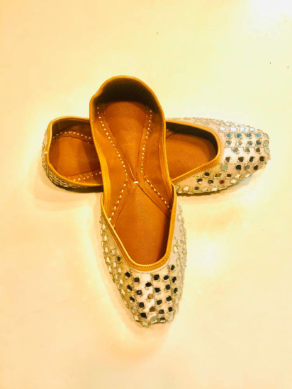 Mirror Work Punjabi Juttis/Mojaris