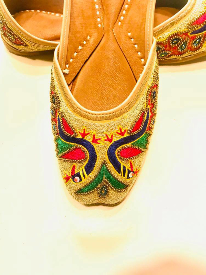 Thread and Beads Embroidery Juttis