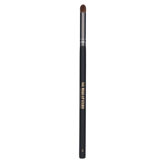Picture of Apply colour pigments and blend with this medium size blending brush.